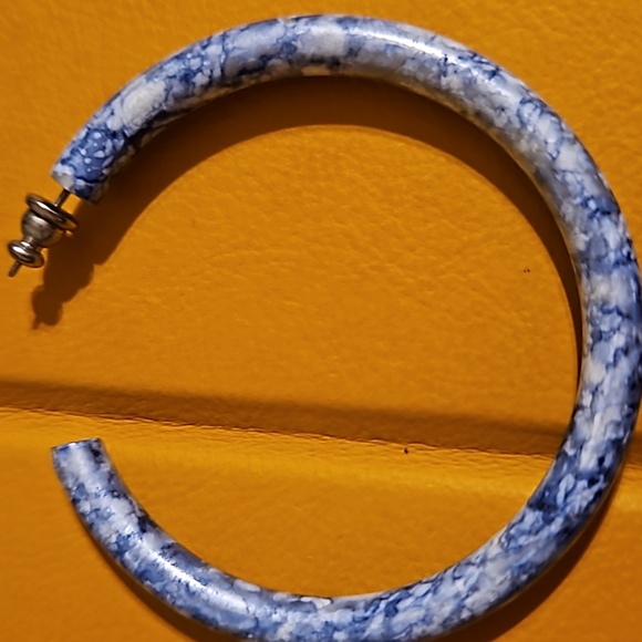 Blue Denim Color Hoop Earrings 💙 Pretty - Picture 3 of 4